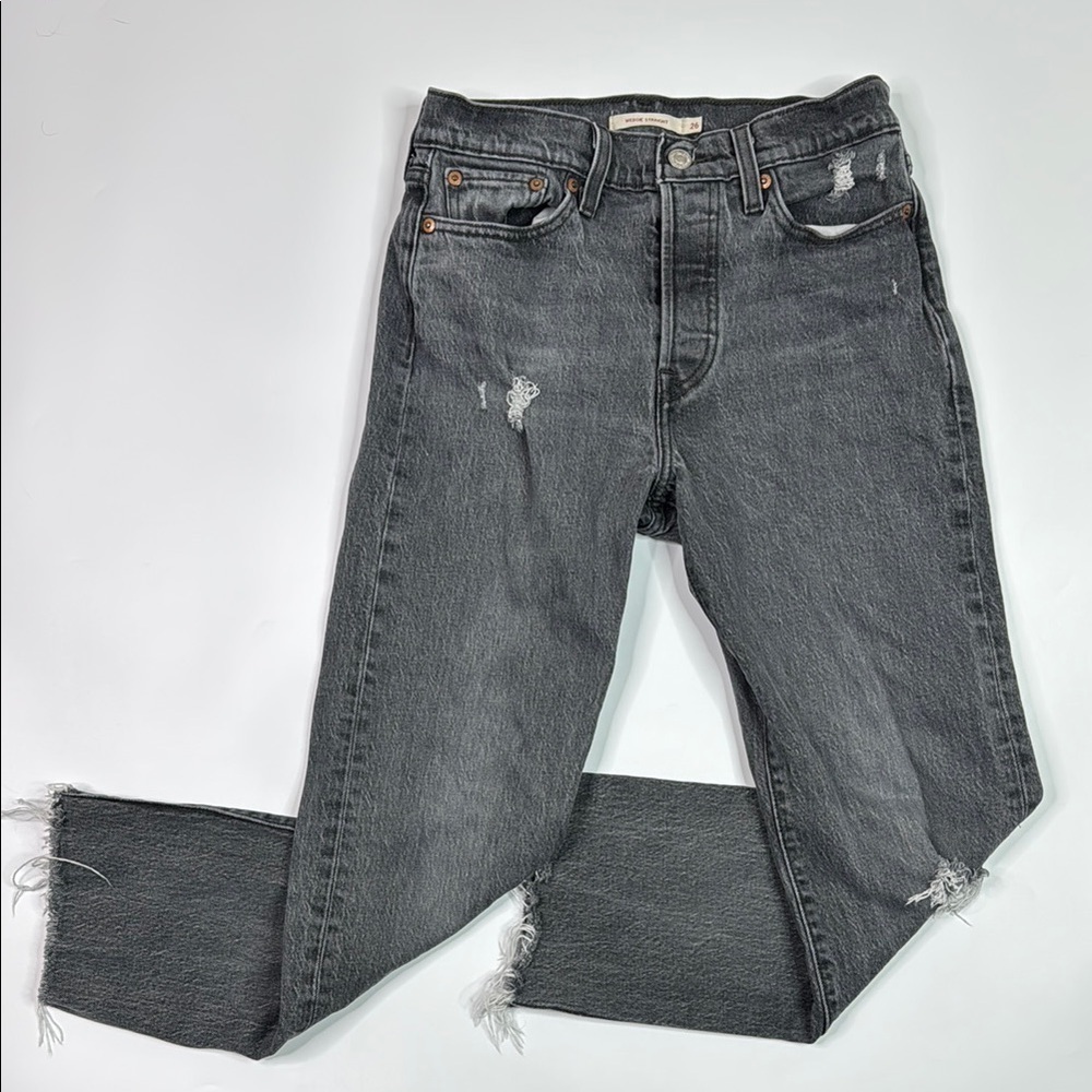 Levi's Premium Wedgie Straight Gray Raw Hem Jeans Size 26